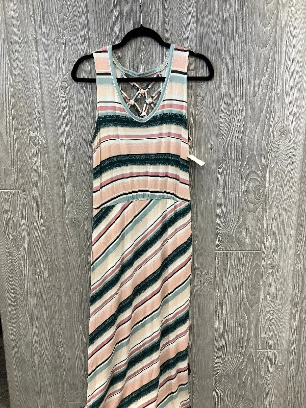 Dress Casual Maxi By Maurices In Multi-colored, Size: M